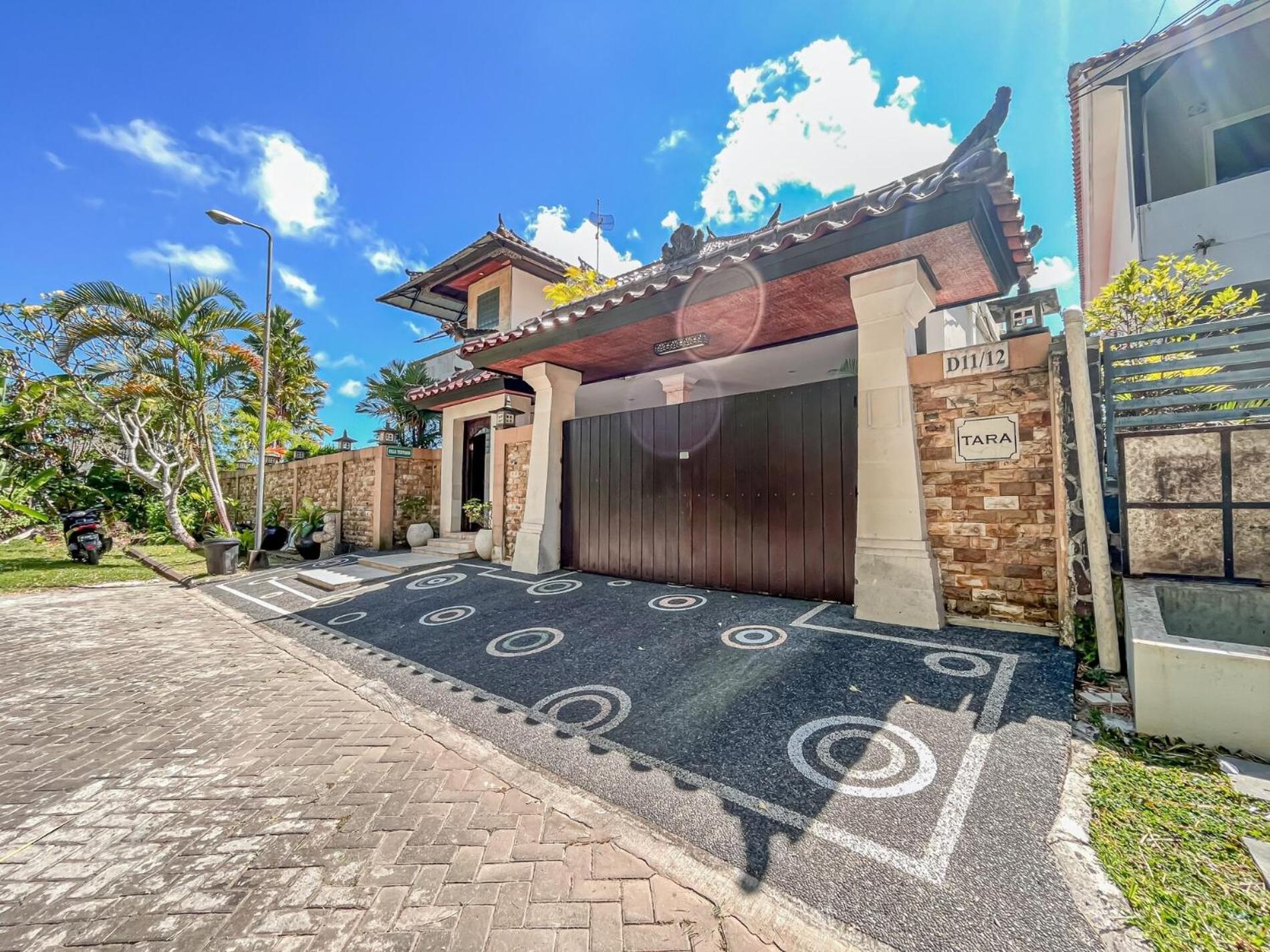 Villa Tentram Jimbaran By Bali Cabin Exterior photo